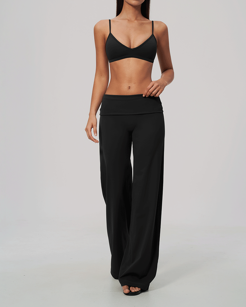 Sculpted V-Neck Open-Back Sports Bra
