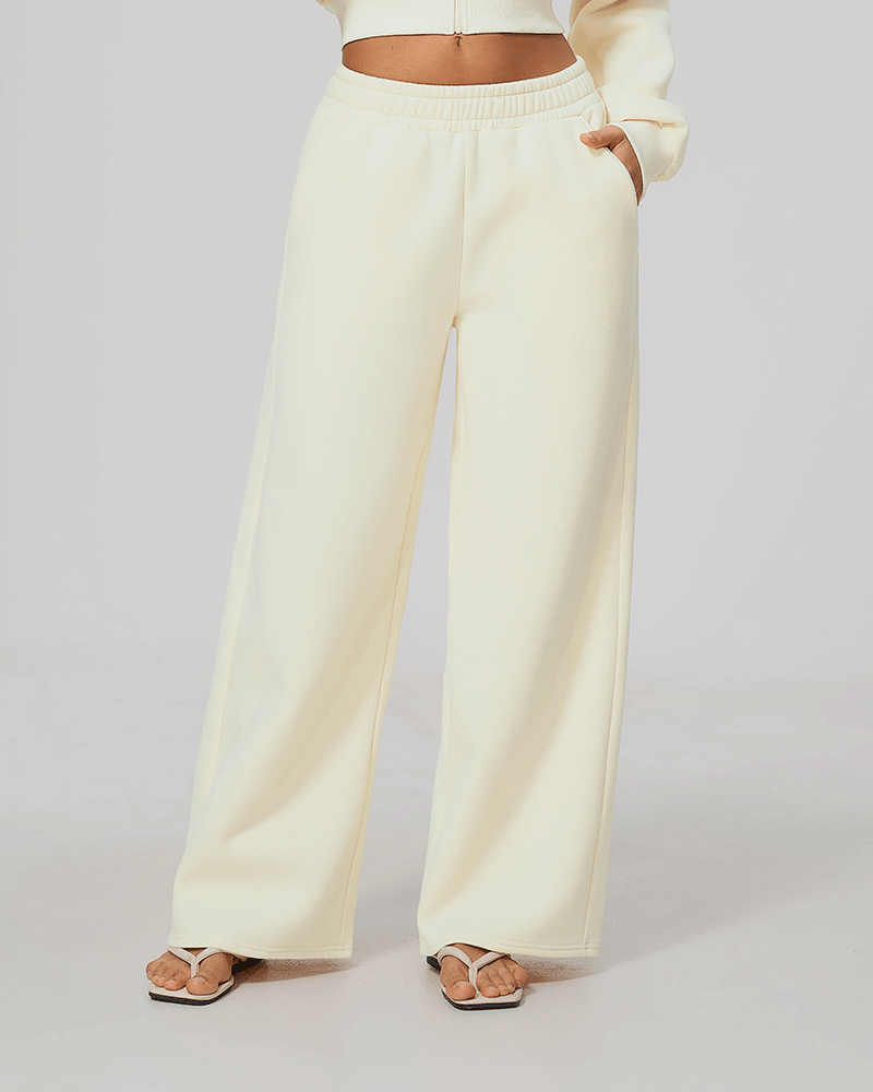Relaxed-Fit Fleece-Lined Sweatpants